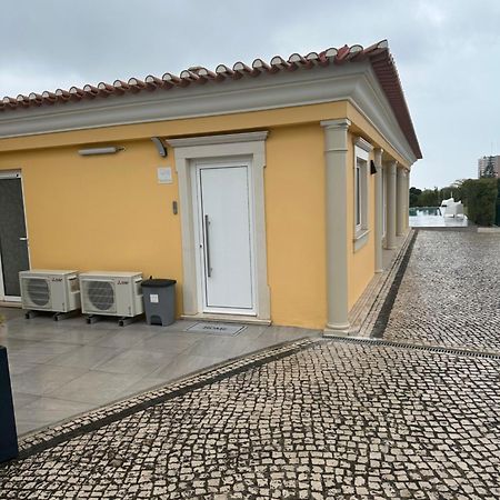Yellow Sweet Home - Maria E Beatriz Nazaré Exteriér fotografie