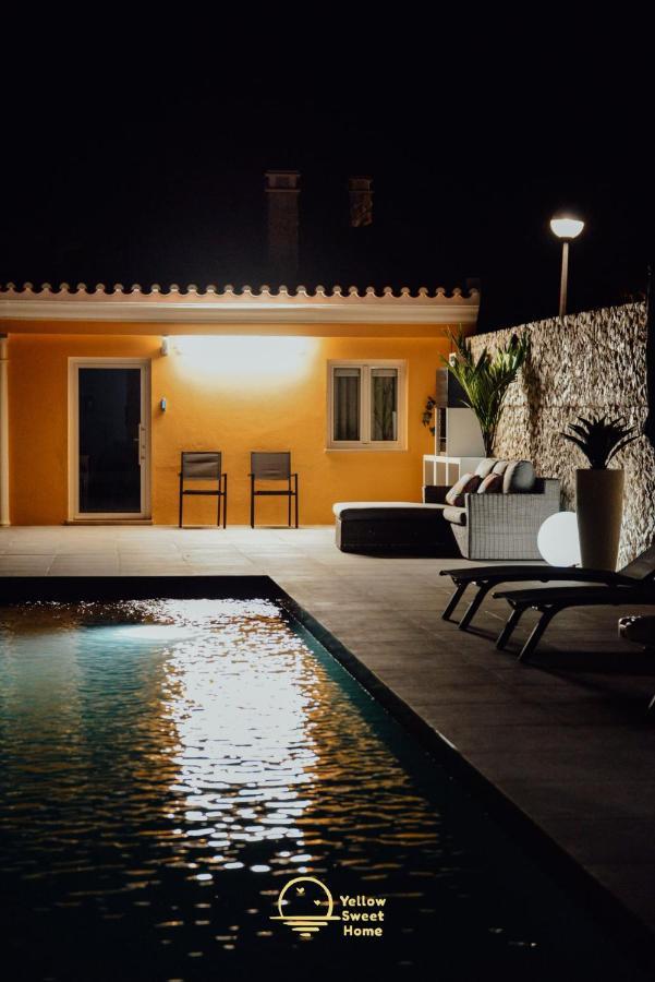 Yellow Sweet Home - Maria E Beatriz Nazaré Exteriér fotografie