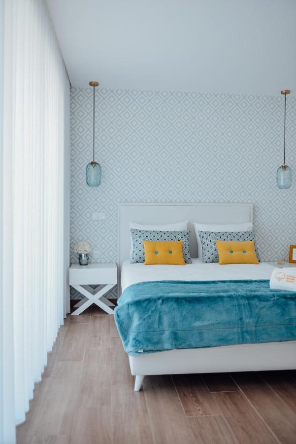 Yellow Sweet Home - Maria E Beatriz Nazaré Exteriér fotografie