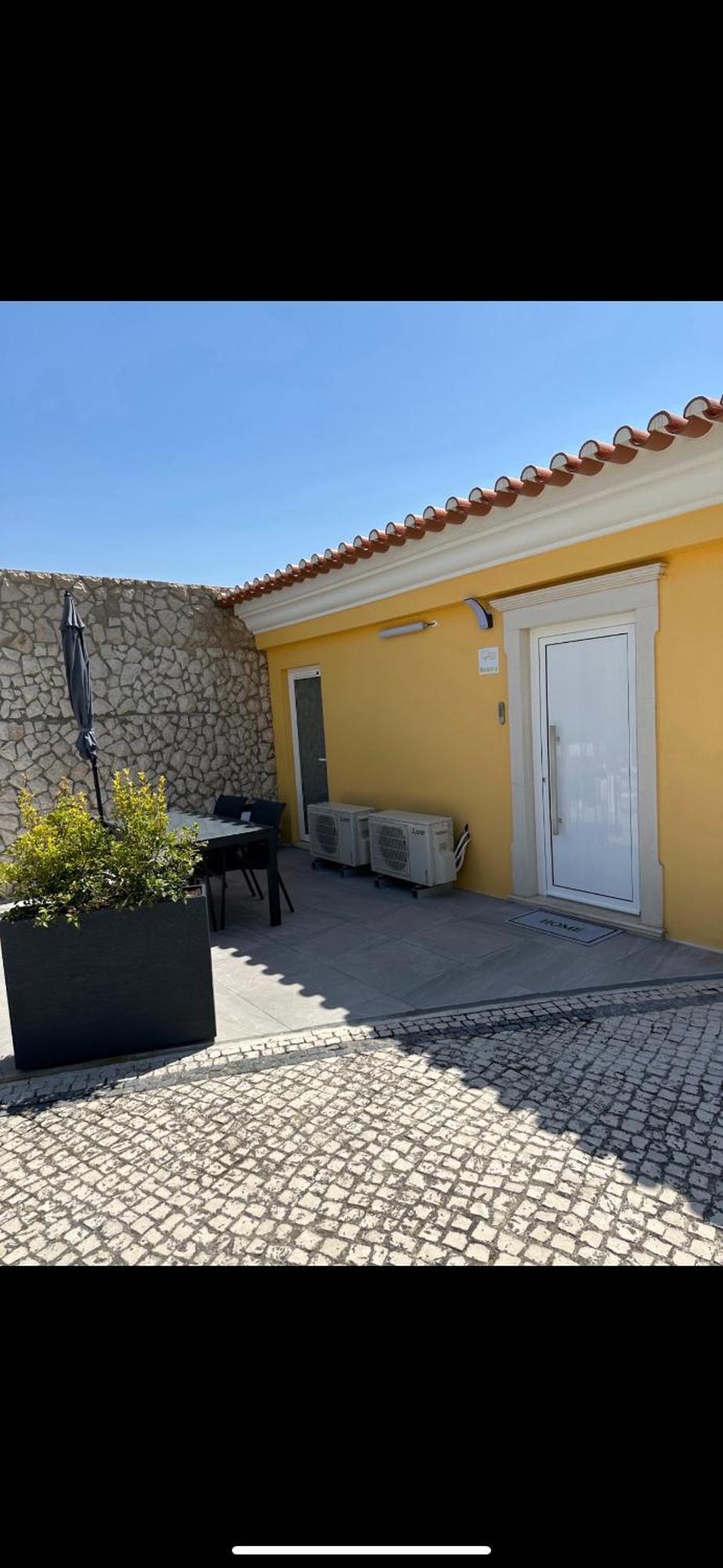 Yellow Sweet Home - Maria E Beatriz Nazaré Exteriér fotografie